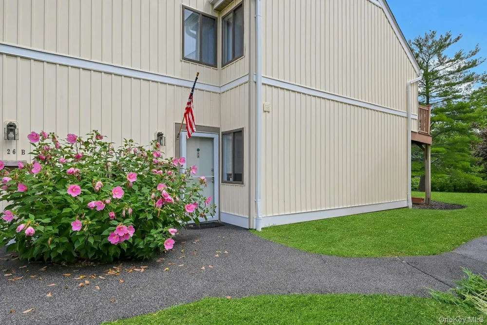 26 Kenneth Stuart #A Mohegan Lake, NY 10547