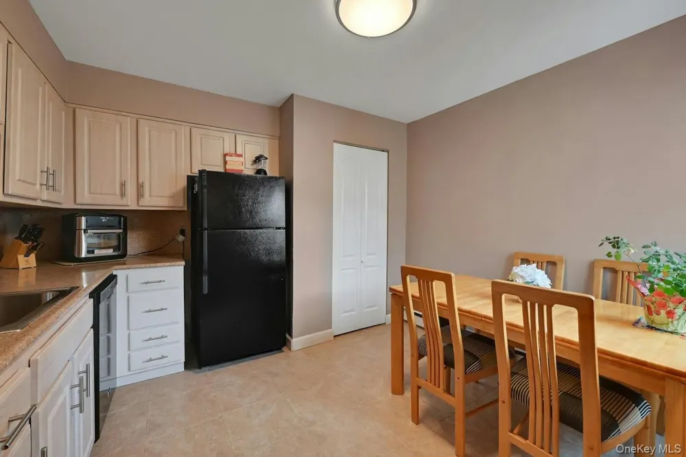 26 Kenneth Stuart #A Mohegan Lake, NY 10547