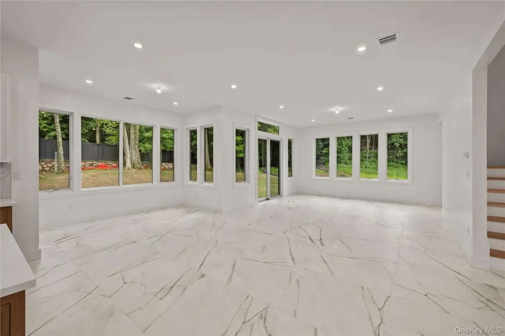 31 Argo Lane Monsey, NY 10977