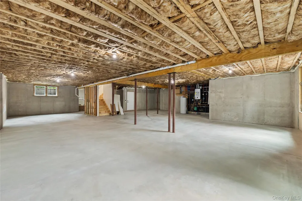 31 Argo Lane Monsey, NY 10977