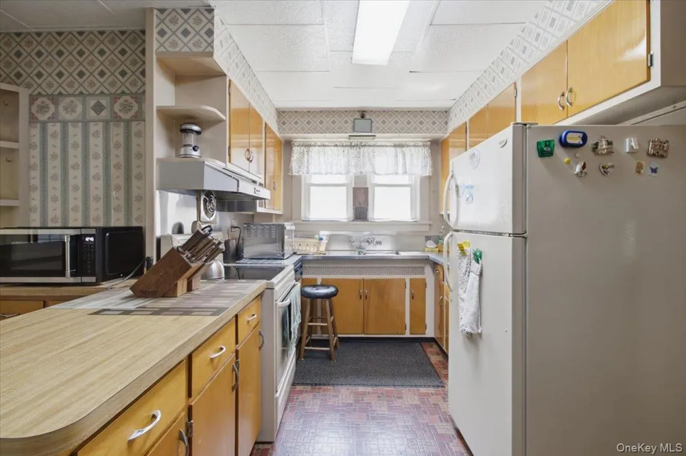 166 Spring Street Catskill, NY 12414