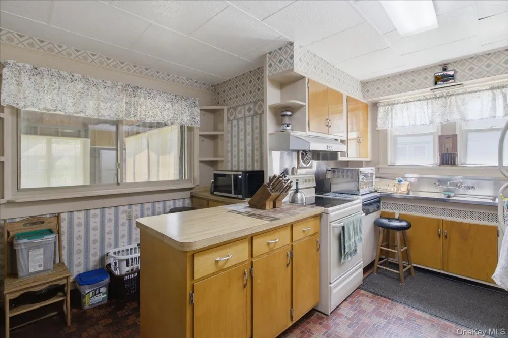 166 Spring Street Catskill, NY 12414