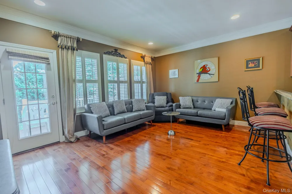 43 Torrey Pine Lane #82 Bay Shore, NY 11706