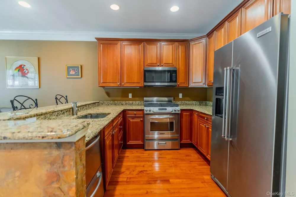 43 Torrey Pine Lane #82 Bay Shore, NY 11706