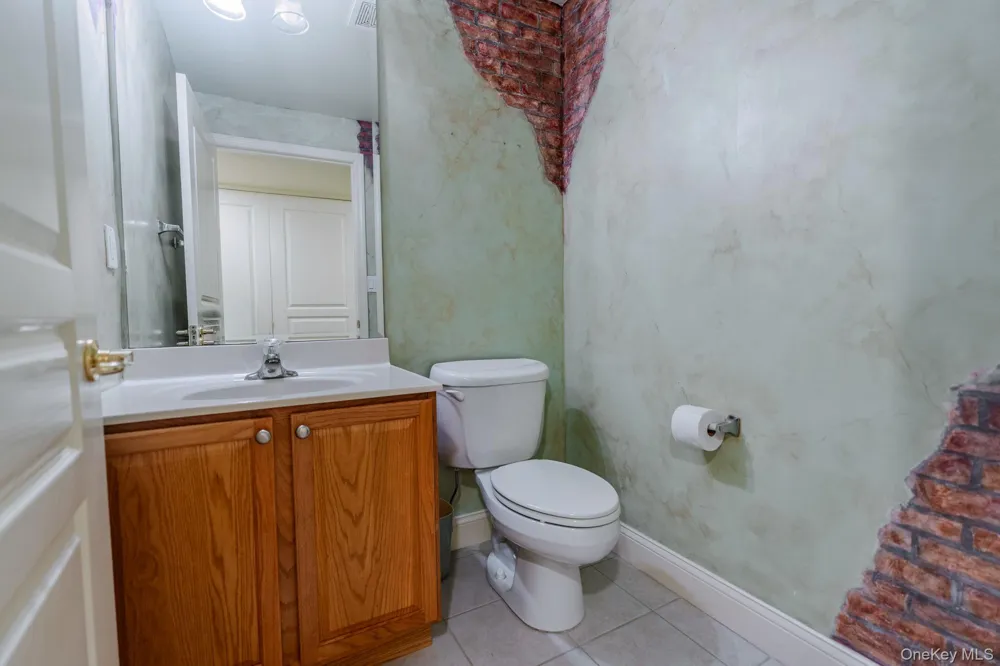 43 Torrey Pine Lane #82 Bay Shore, NY 11706