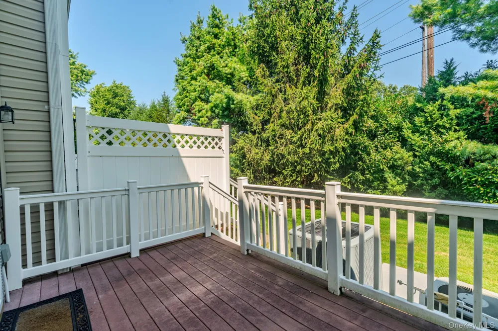 43 Torrey Pine Lane #82 Bay Shore, NY 11706