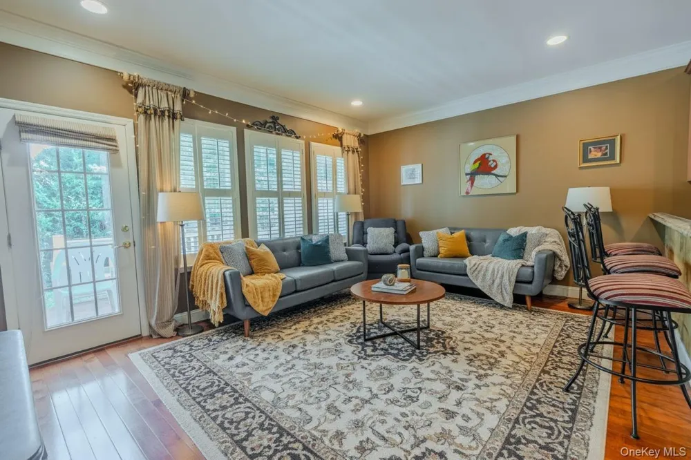 43 Torrey Pine Lane #82 Bay Shore, NY 11706