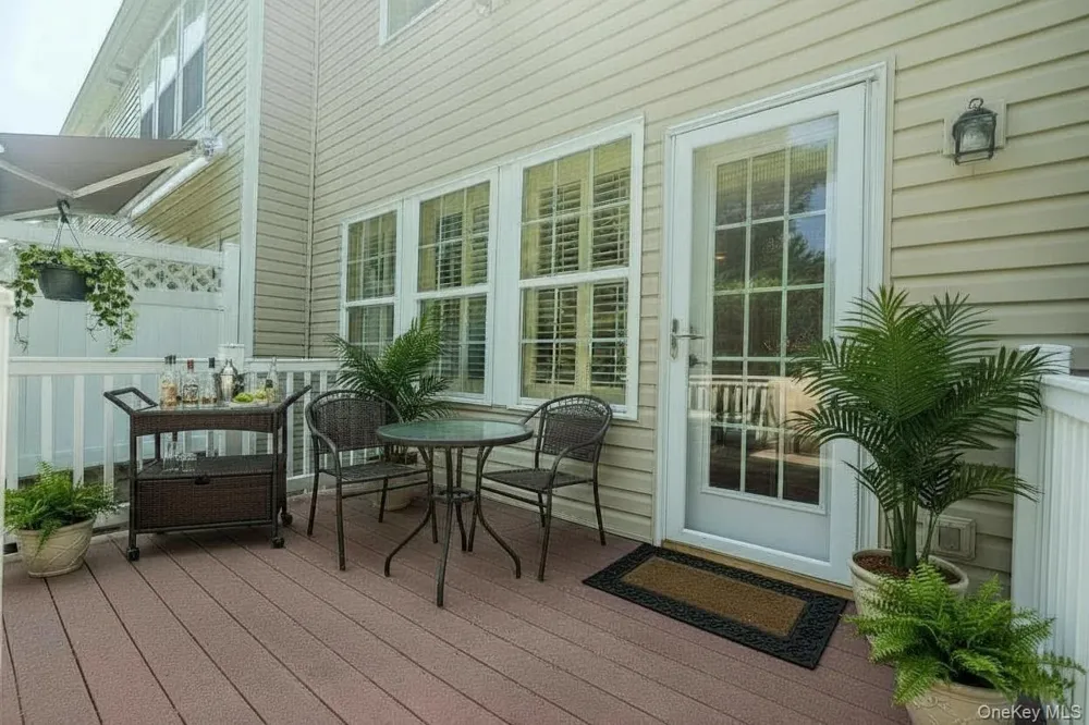 43 Torrey Pine Lane #82 Bay Shore, NY 11706