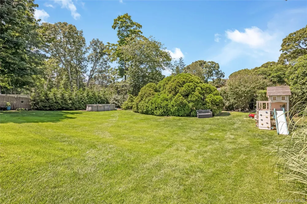 615 Sleepy Hollow Drive Shirley, NY 11967