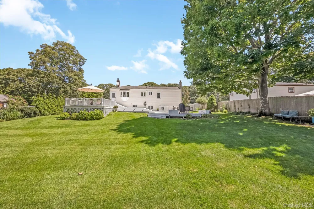 615 Sleepy Hollow Drive Shirley, NY 11967
