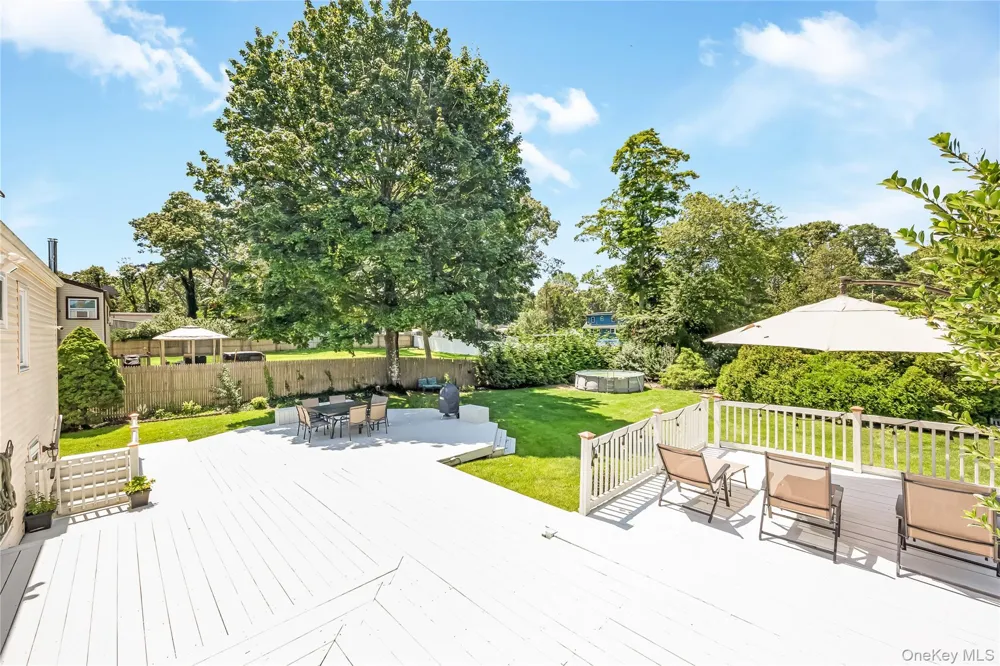 615 Sleepy Hollow Drive Shirley, NY 11967