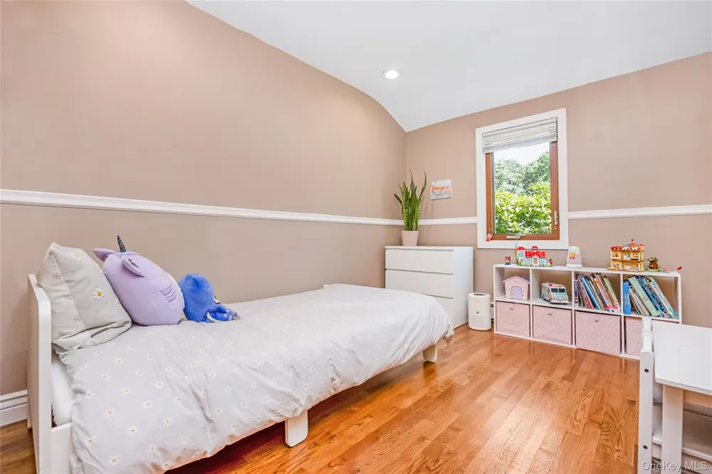 615 Sleepy Hollow Drive Shirley, NY 11967