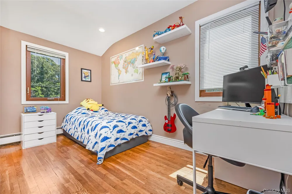 615 Sleepy Hollow Drive Shirley, NY 11967