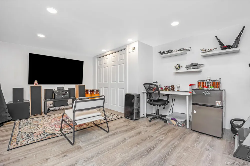 615 Sleepy Hollow Drive Shirley, NY 11967