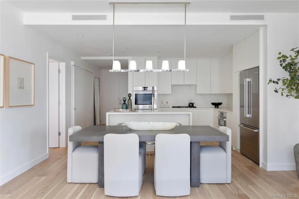 140 Boardwalk #809B Long Beach, NY 11561