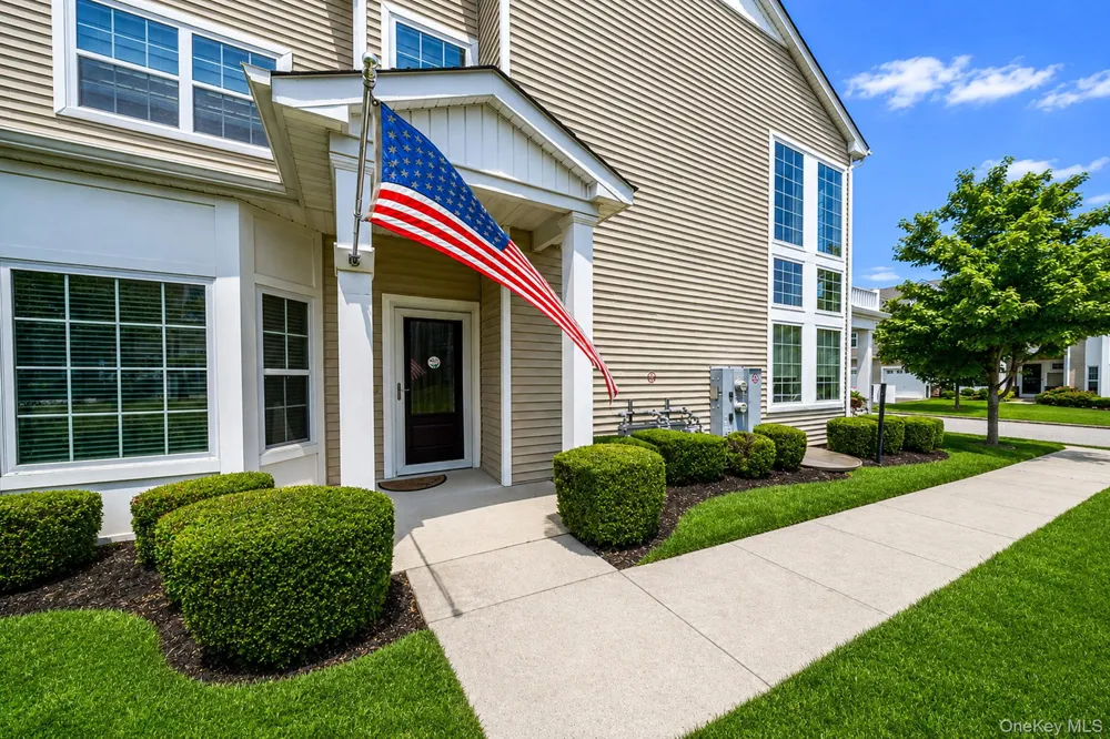 32 Avery Way Blue Point, NY 11772