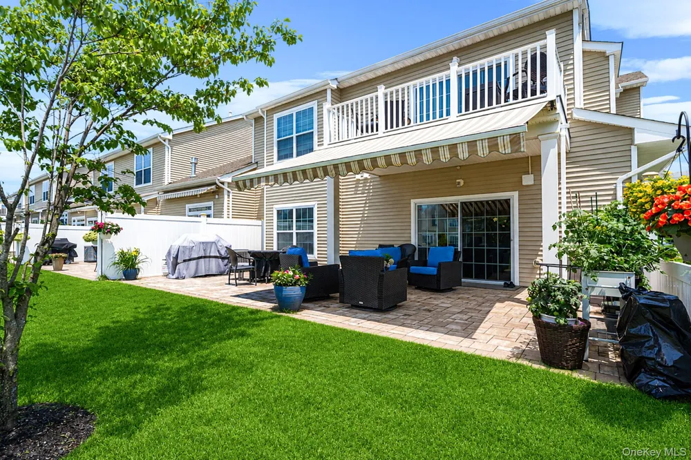 32 Avery Way Blue Point, NY 11772