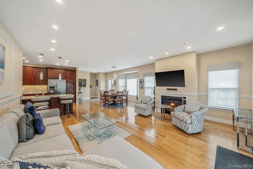 32 Avery Way Blue Point, NY 11772