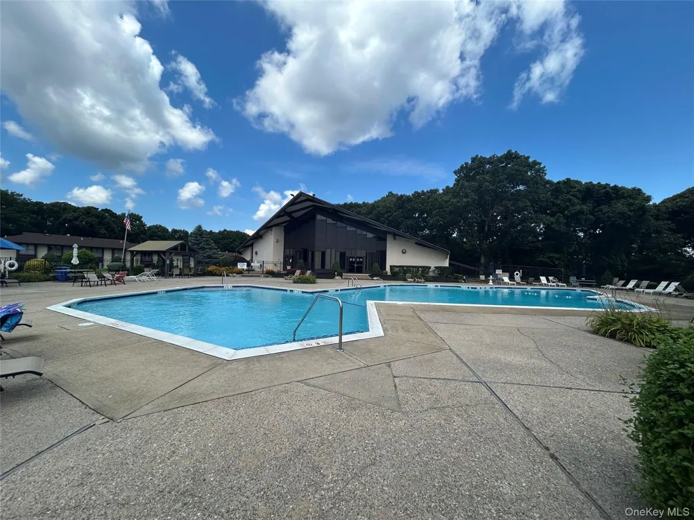 18 Cedar Court #18 Selden, NY 11784