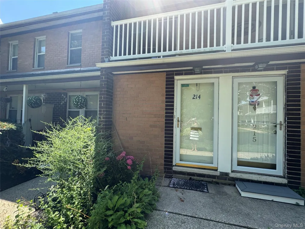 214 Artist Lake Drive Middle Island, NY 11953