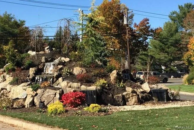 214 Artist Lake Drive Middle Island, NY 11953