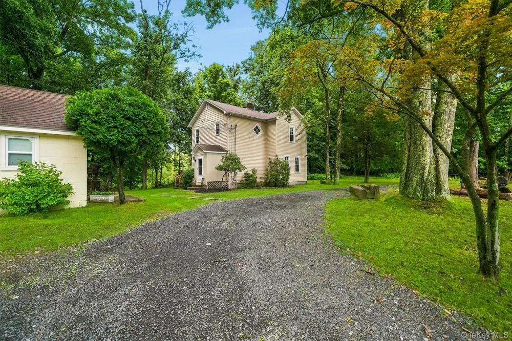 168 Shawangunk Road Middletown, NY 10940