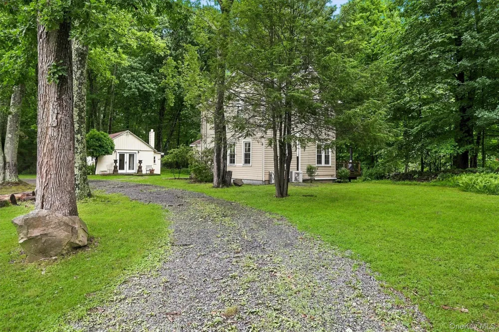 168 Shawangunk Road Middletown, NY 10940