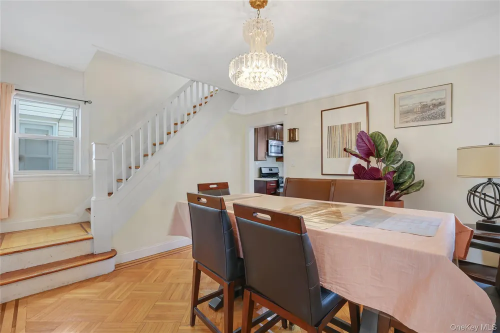 225-25 106th Avenue Queens Village, NY 11429