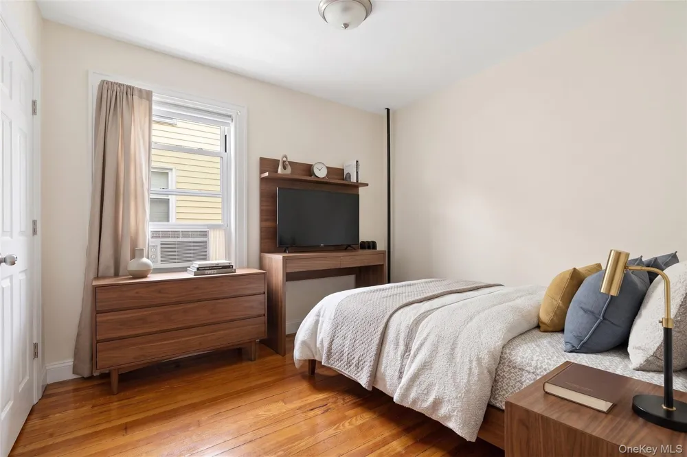 225-25 106th Avenue Queens Village, NY 11429