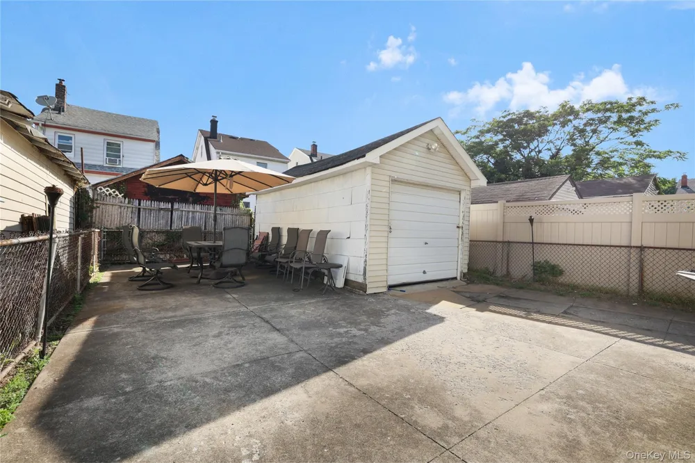 225-25 106th Avenue Queens Village, NY 11429