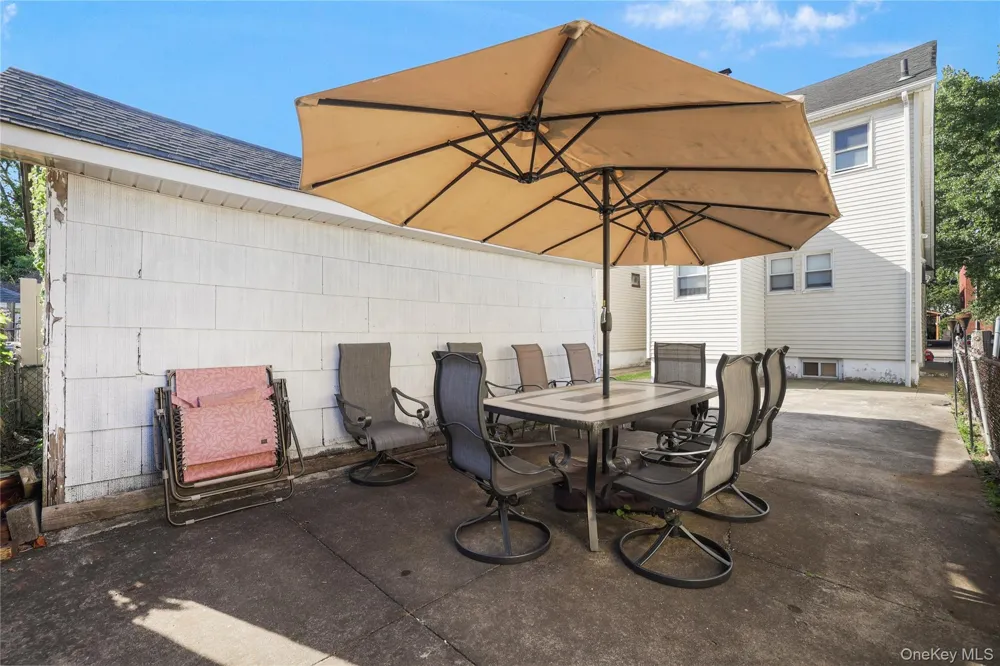 225-25 106th Avenue Queens Village, NY 11429