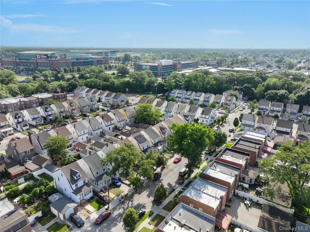 225-25 106th Avenue Queens Village, NY 11429