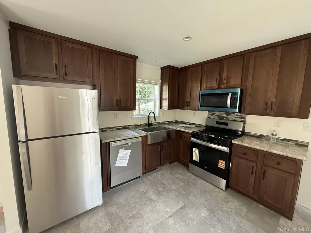 117 Forest Park (aka Hubert St) Wallkill, NY 12589