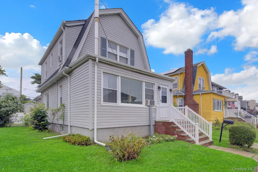 342 E Walnut Street Long Beach, NY 11561