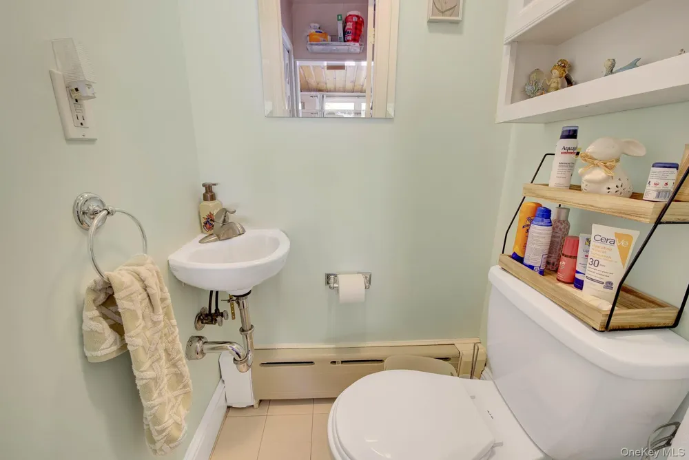 342 E Walnut Street Long Beach, NY 11561