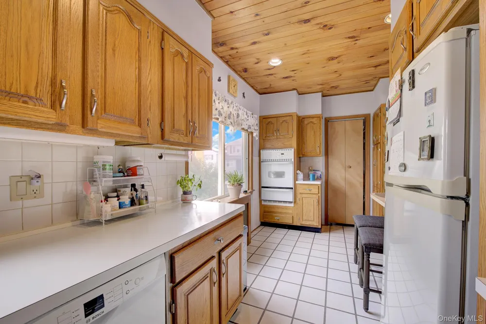 342 E Walnut Street Long Beach, NY 11561