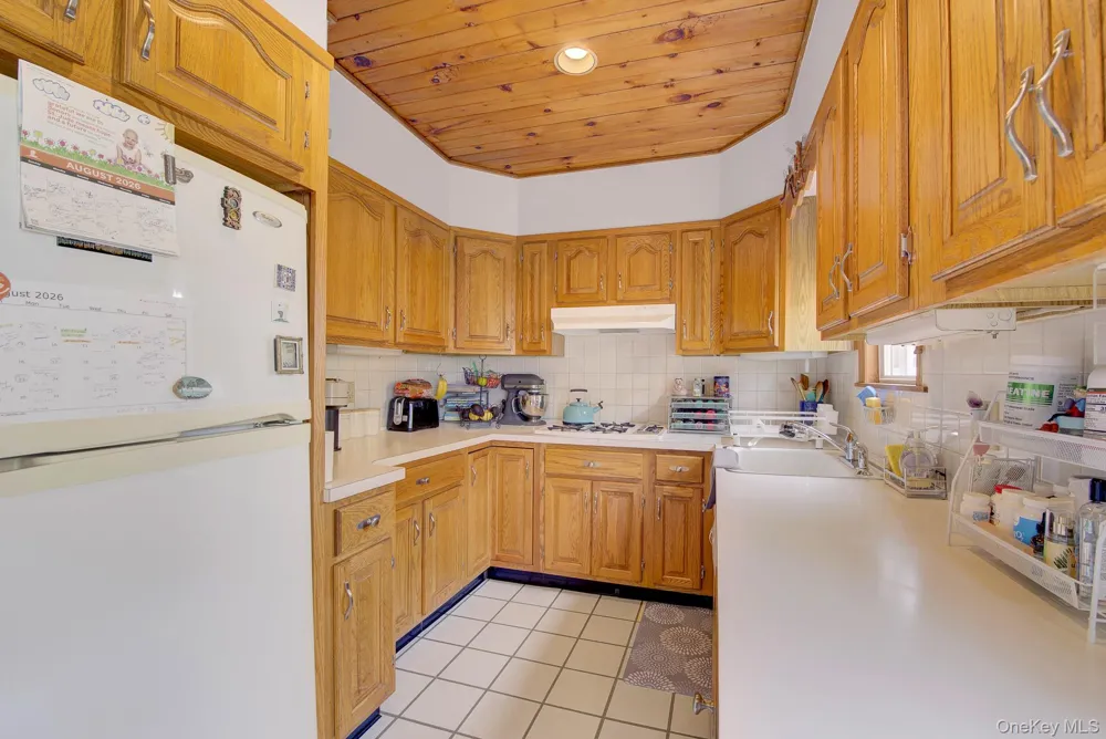 342 E Walnut Street Long Beach, NY 11561