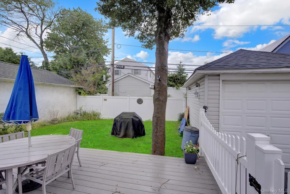 342 E Walnut Street Long Beach, NY 11561