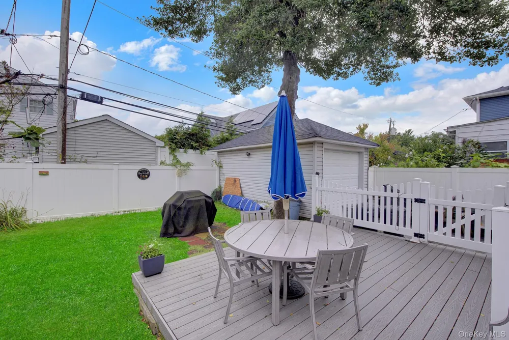 342 E Walnut Street Long Beach, NY 11561