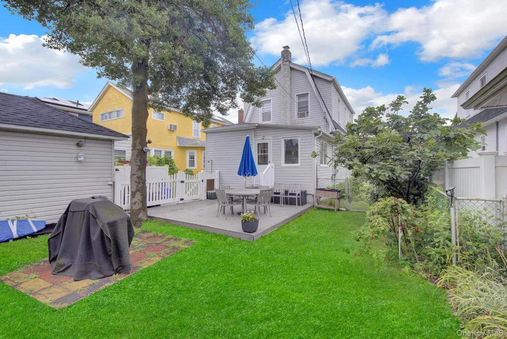 342 E Walnut Street Long Beach, NY 11561