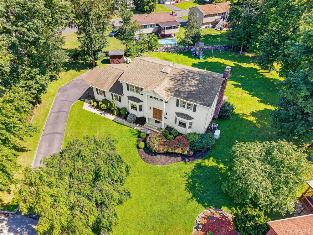 11 Allison Circle Garnerville, NY 10923