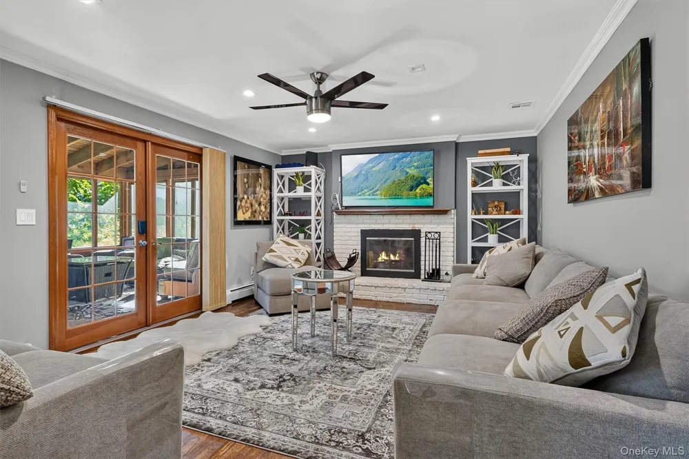 11 Allison Circle Garnerville, NY 10923