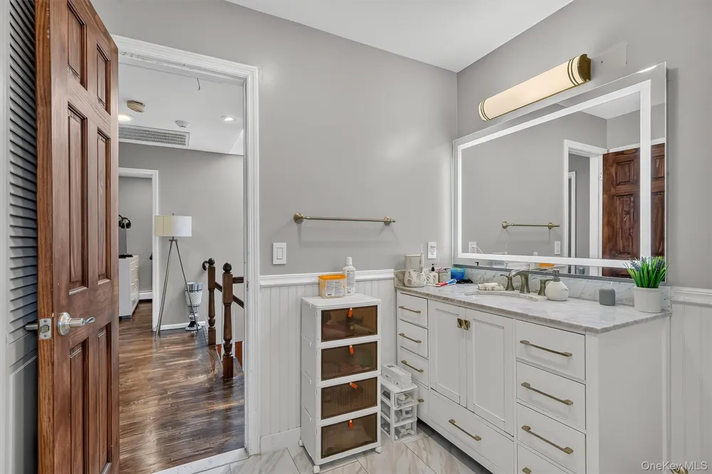 11 Allison Circle Garnerville, NY 10923
