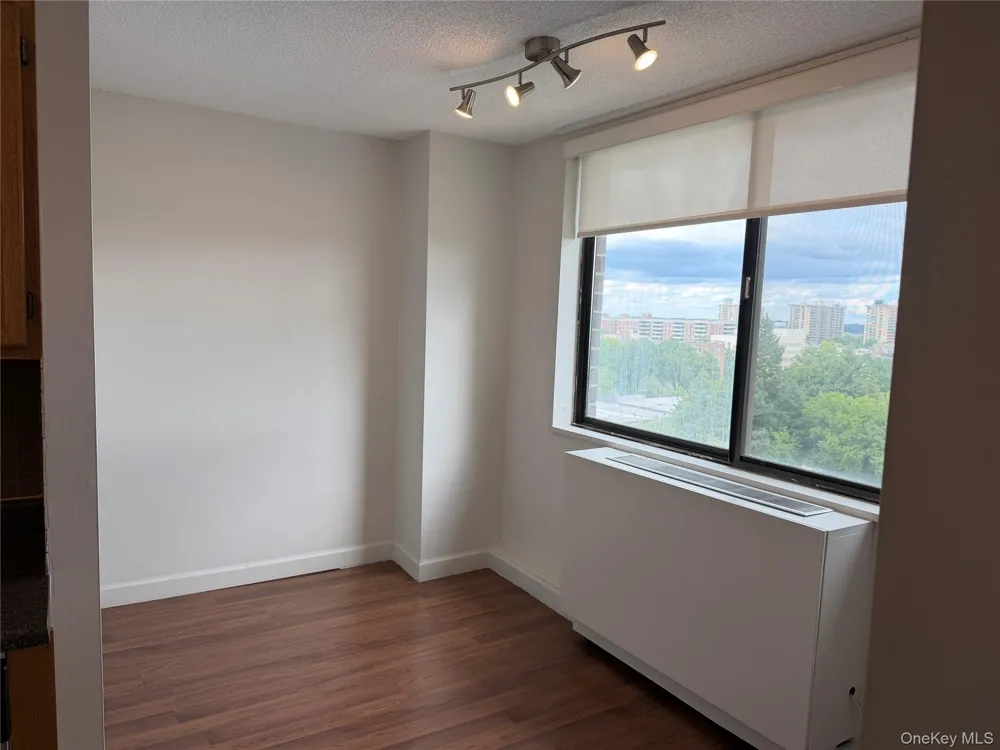 2 BAY CLUB DRIVE #7Y Bayside, NY 11360