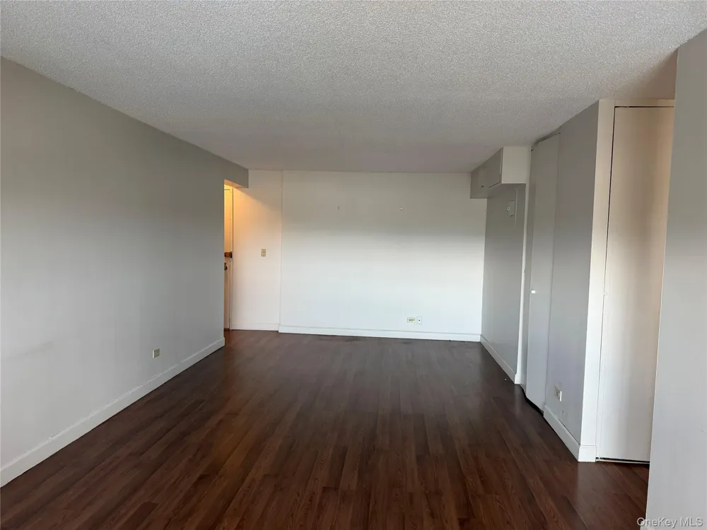 2 BAY CLUB DRIVE #7Y Bayside, NY 11360