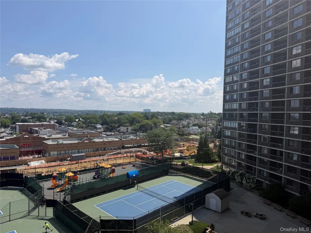 2 BAY CLUB DRIVE #7Y Bayside, NY 11360