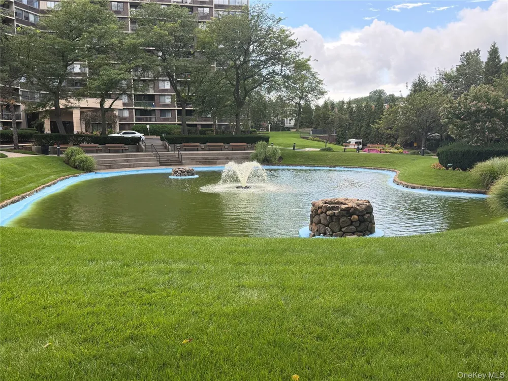 2 BAY CLUB DRIVE #7Y Bayside, NY 11360
