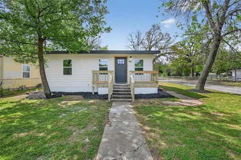 3500 Baylor Street