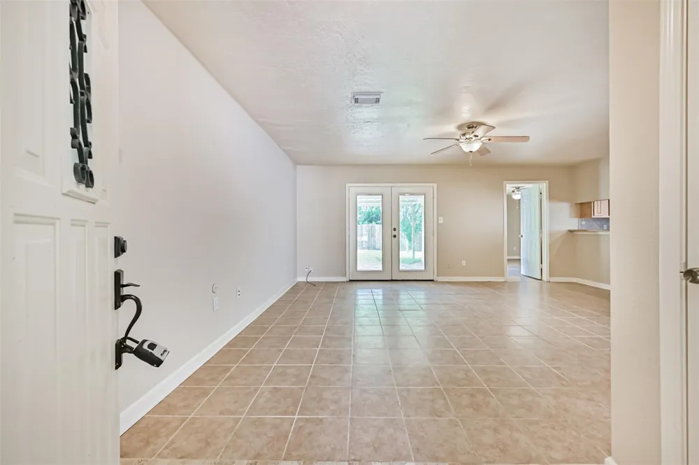1113 Heron Drive Seabrook, TX 77586
