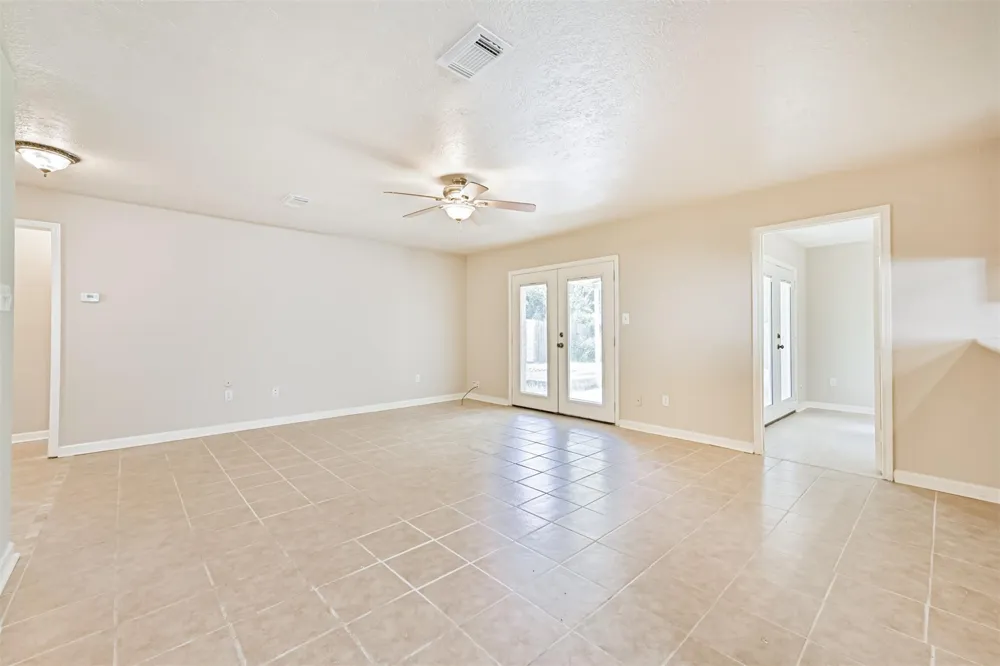 1113 Heron Drive Seabrook, TX 77586